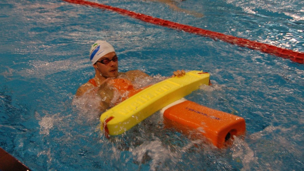 Nicolò Di Tullio nei 100 manichino pinne e torpedo